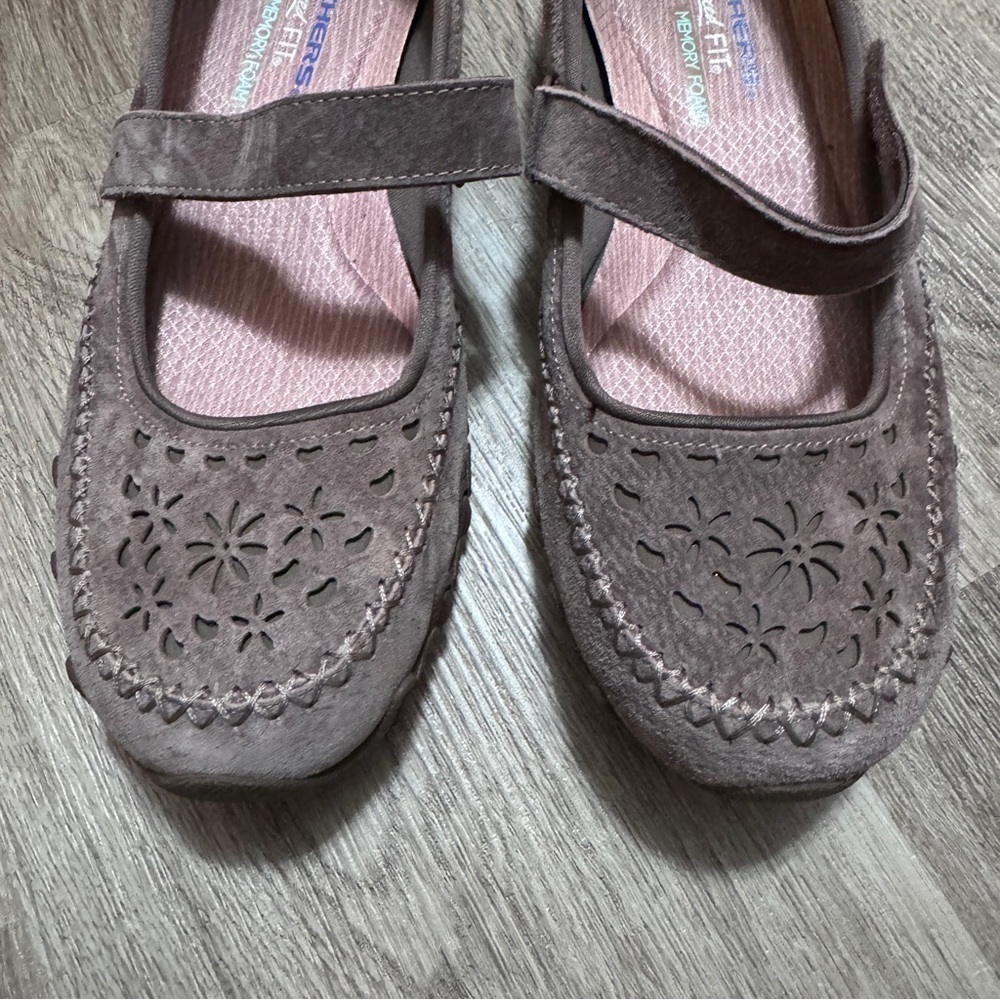 Skechers Women Relaxed Fit Air Cooled Memory Foam Brown Tan Loafers 9 Mary Jane - Picture 3 of 7
